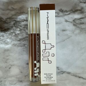 MAC lipgloss air quality